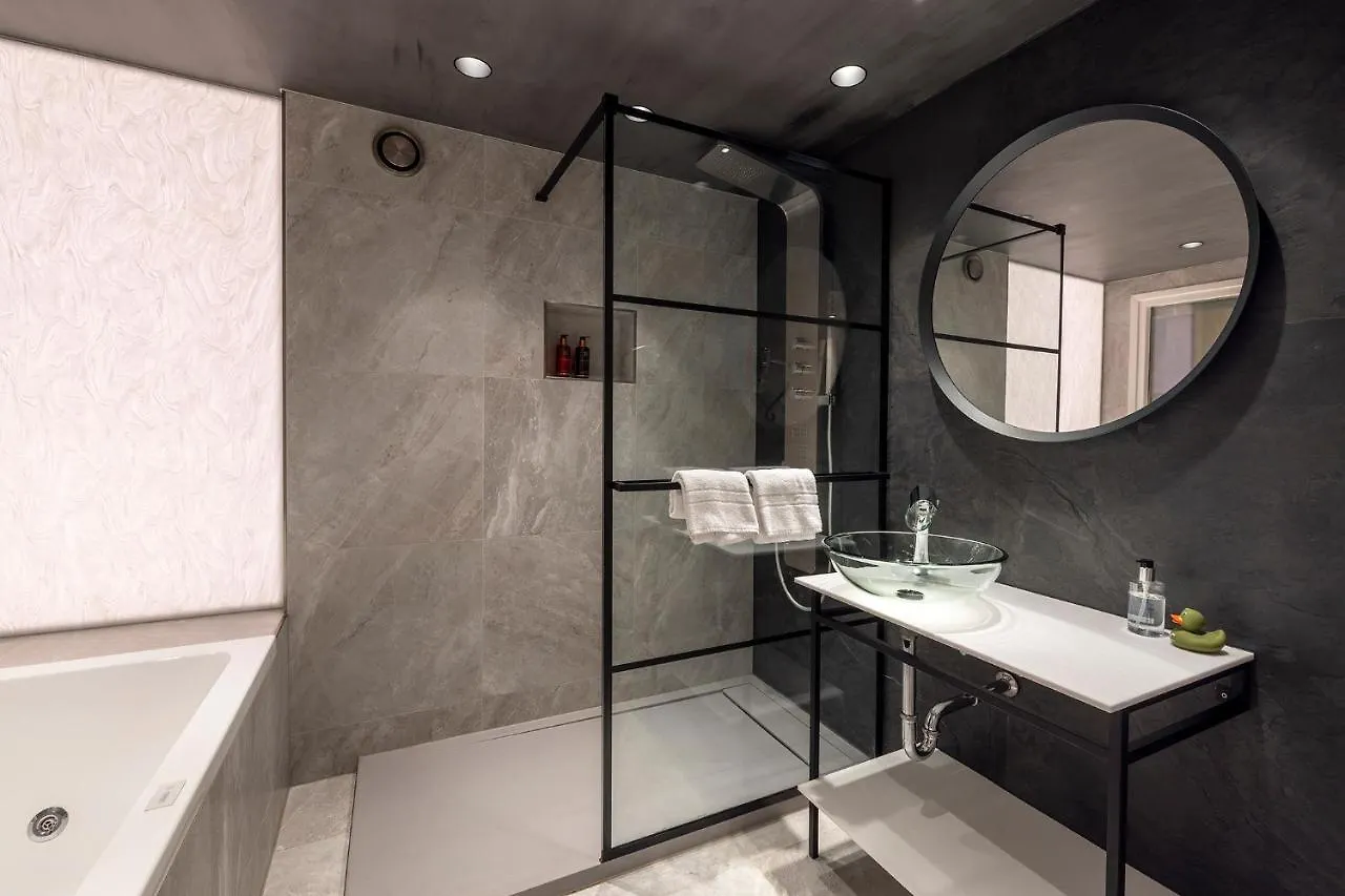 Hotel Mitland Utrecht 4*,