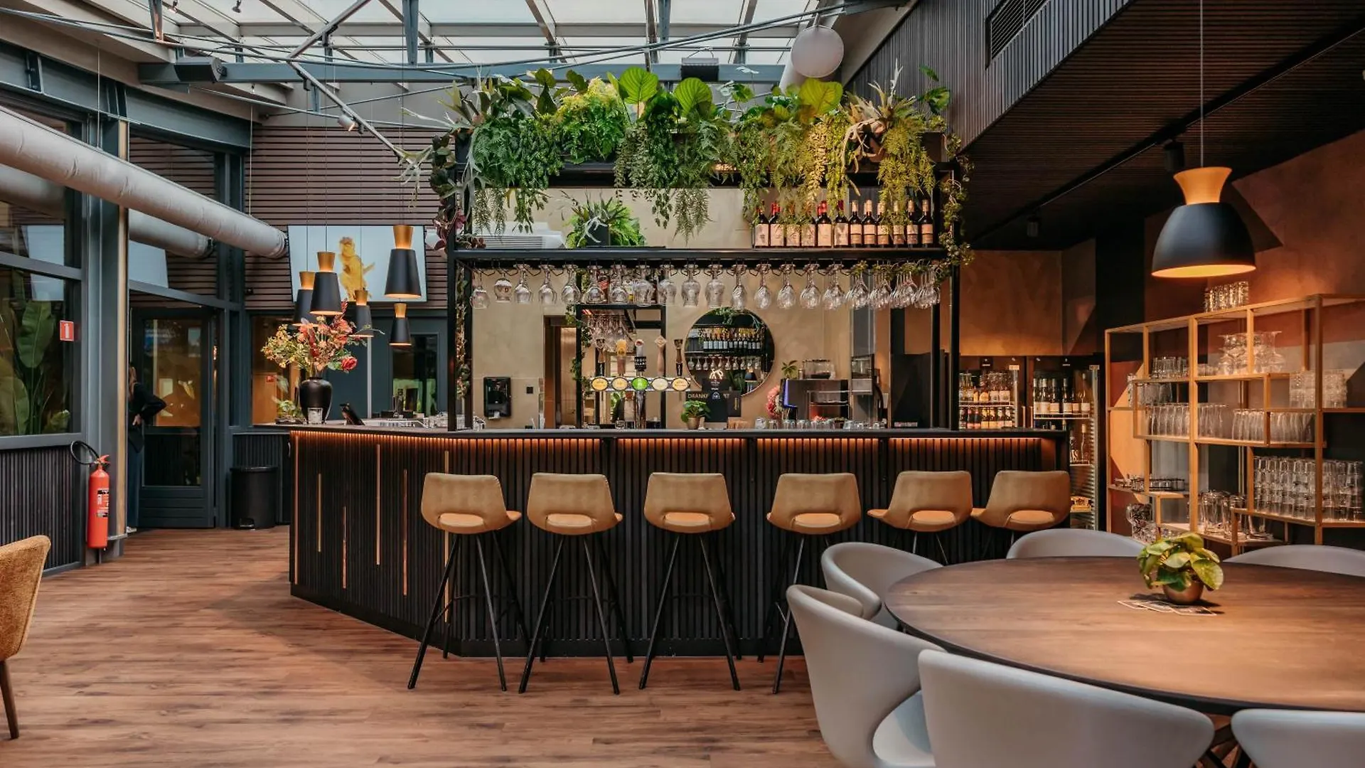 Hotel Mitland Utrecht 4*,