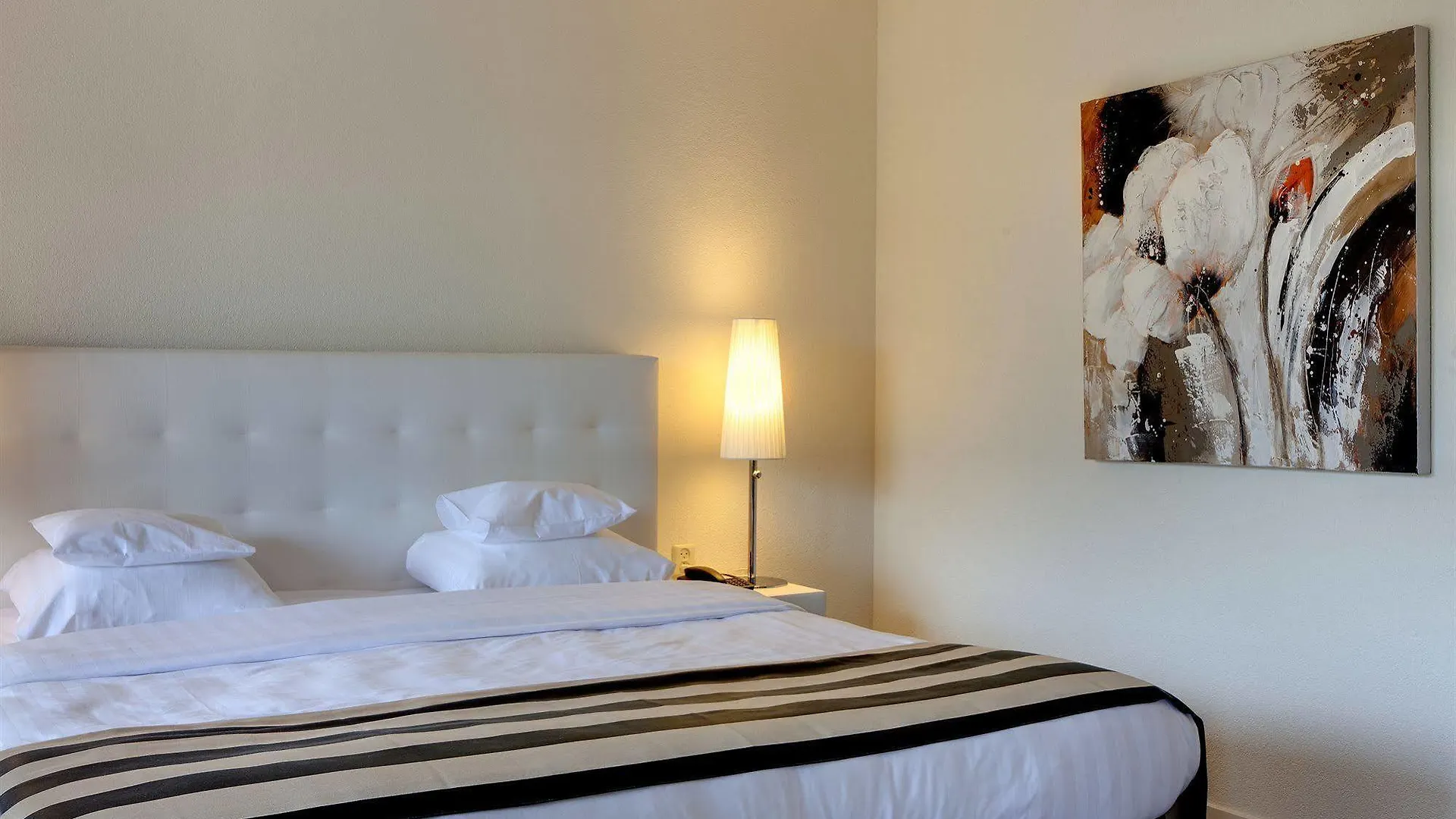 Hotel Mitland Utrecht Netherlands